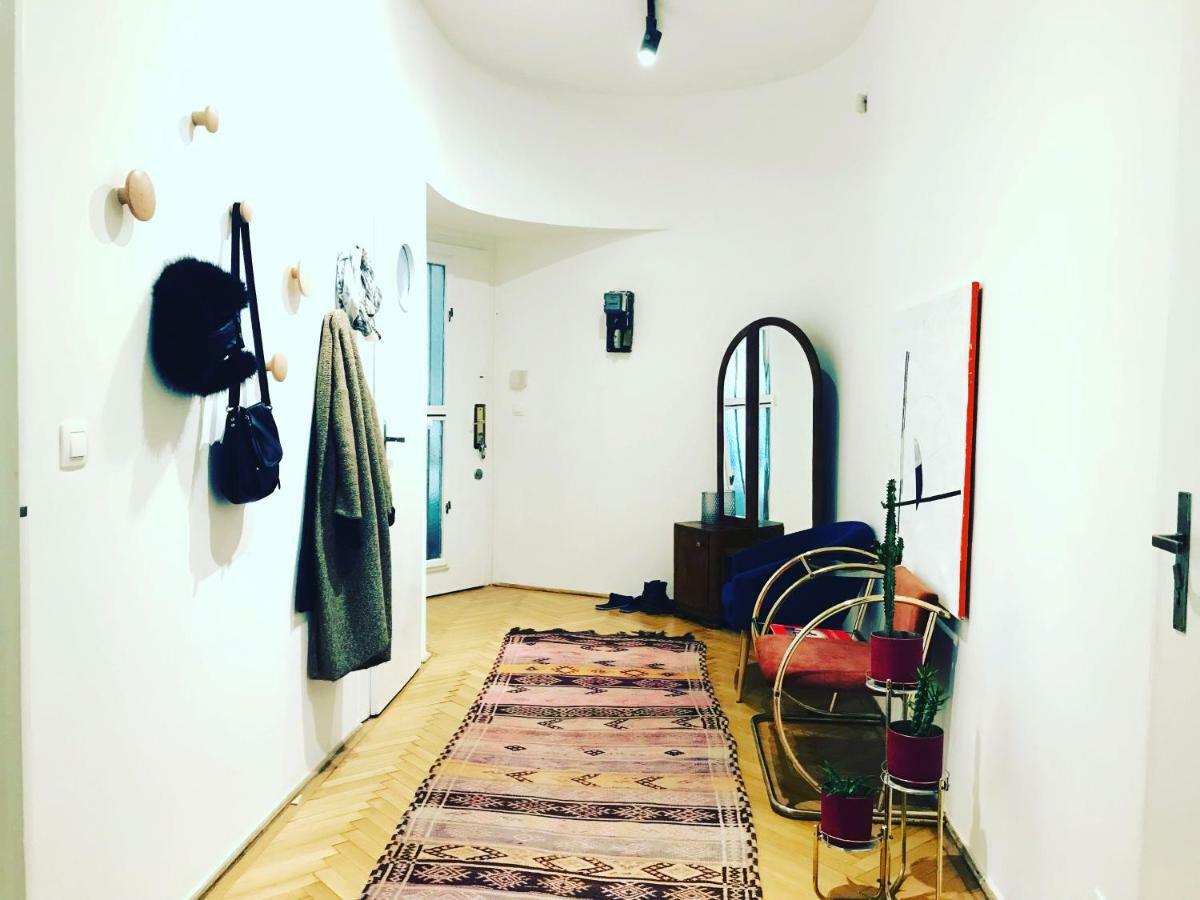 Spacious Bauhaus Icon Flat With Fitness Room In Central Buda, Close To The River And Margaret Island Budapesta Exterior foto